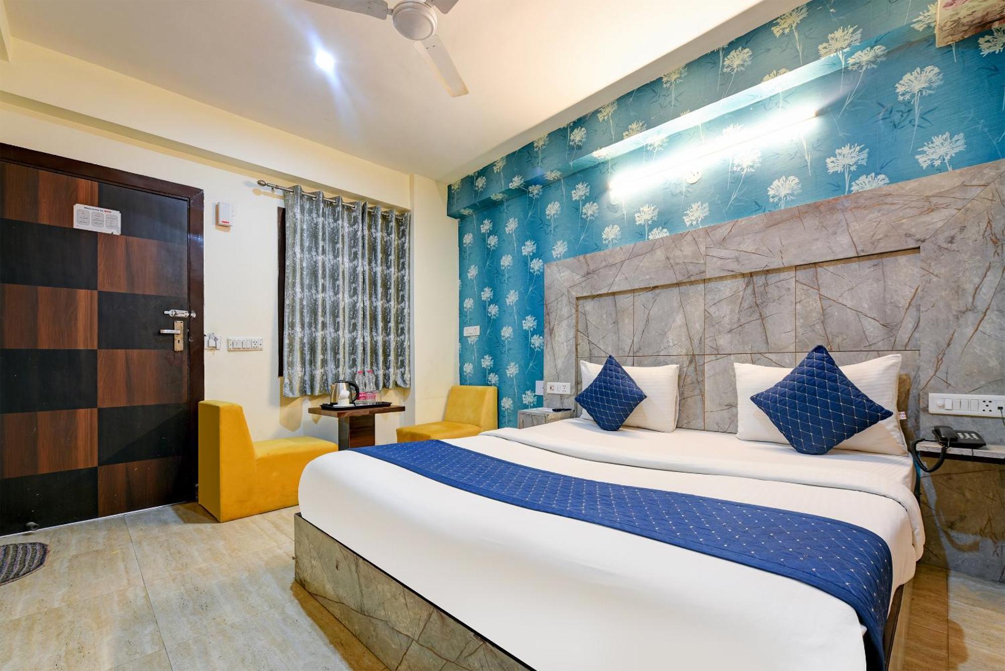 Hotel Ark Wood At Airport Ню Делхи Екстериор снимка